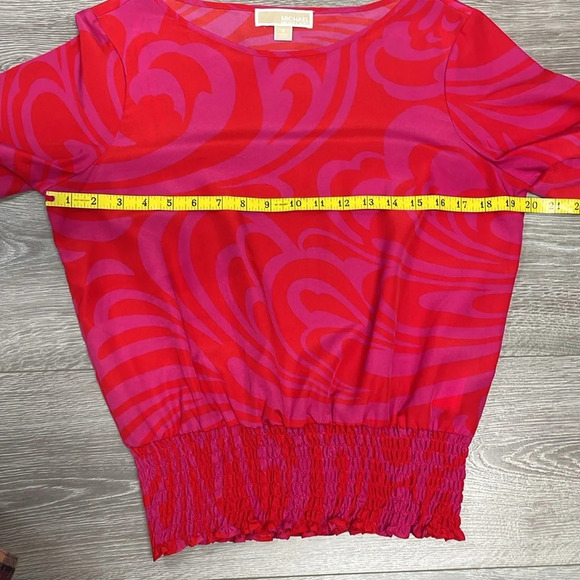 MICHAEL Michael Kors Pink and Red Short Sleeve Smocked Waist Blouse S - Picture 5 of 11